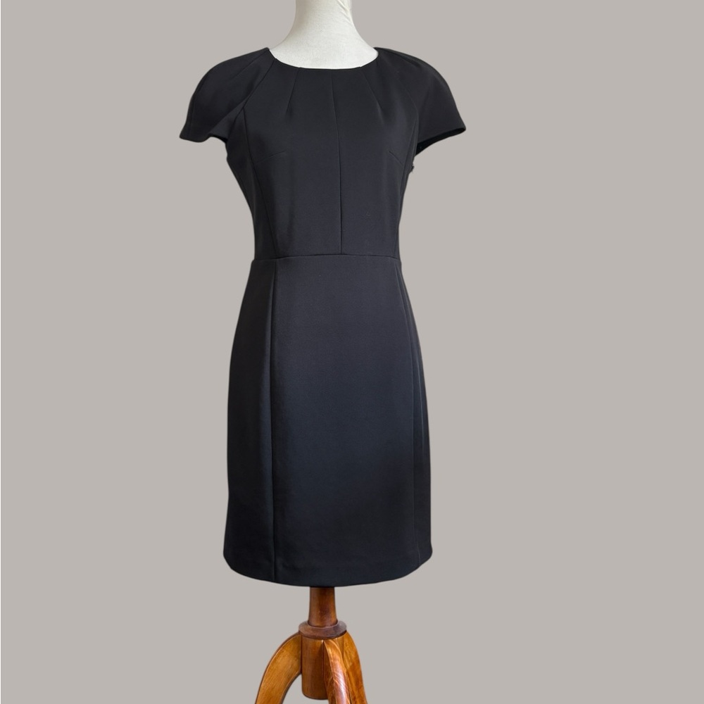 Elegant Black Cap Sleeve Dress
